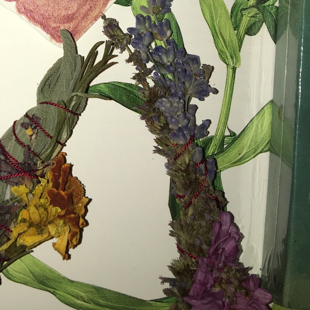 COPY - Harvest wand- handmade lavender, hyssop, marigold, mum, rose, sage smudg… - Picture 3 of 3
